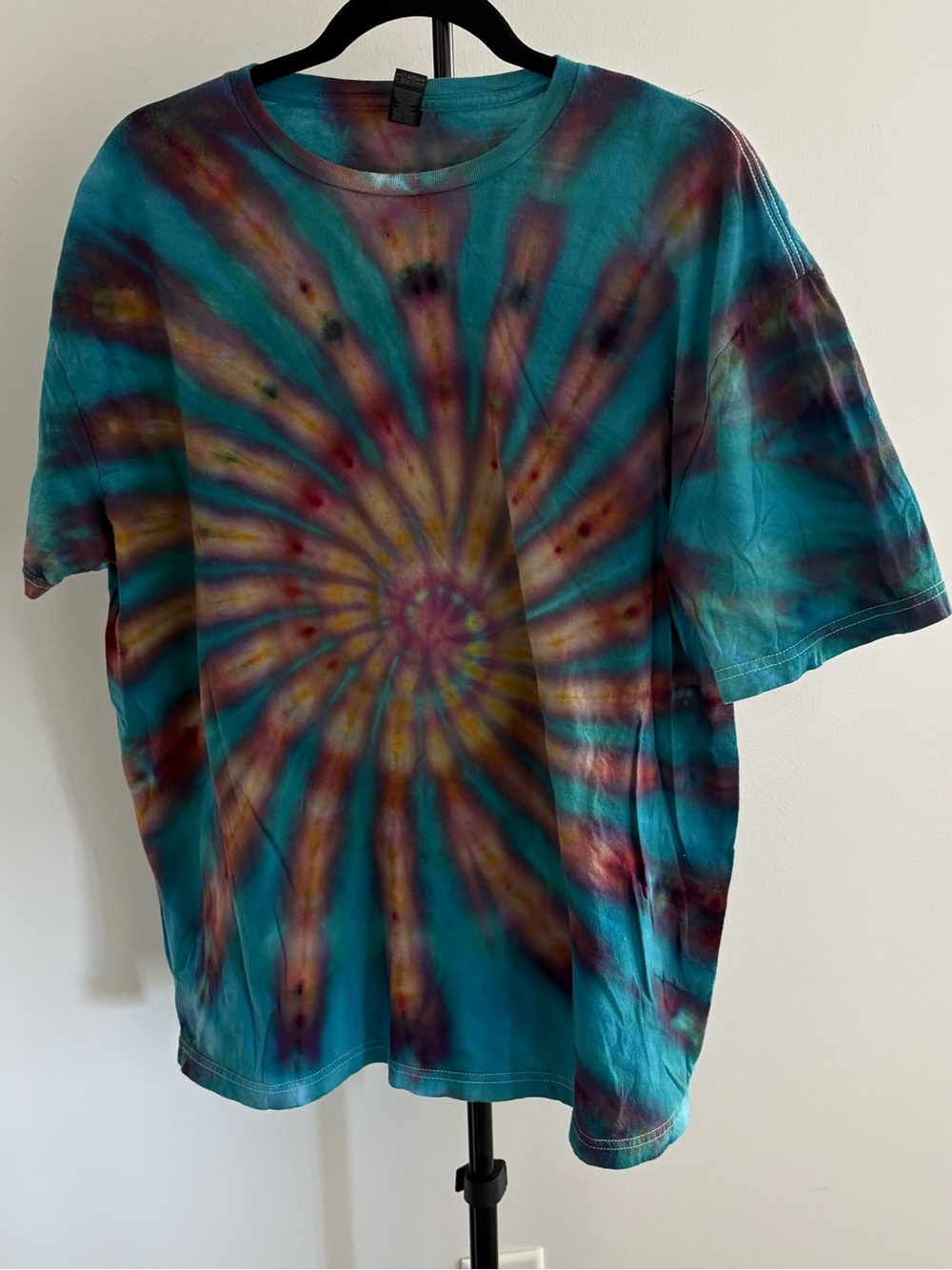Gildan Tie-Dye Tee in Teal, Purple & Pink